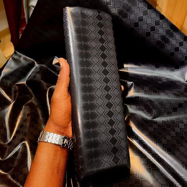 Bazin riche Noir Raffiné “Bamako”