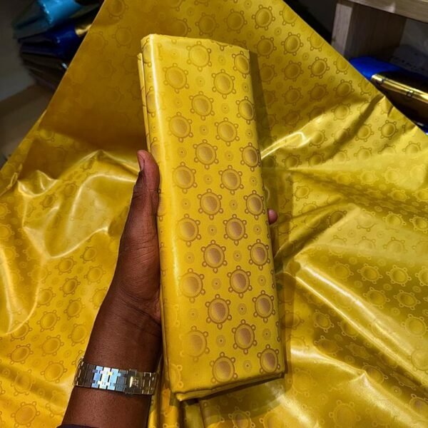 Bazin riche Jaune Éclatant “Banamba”